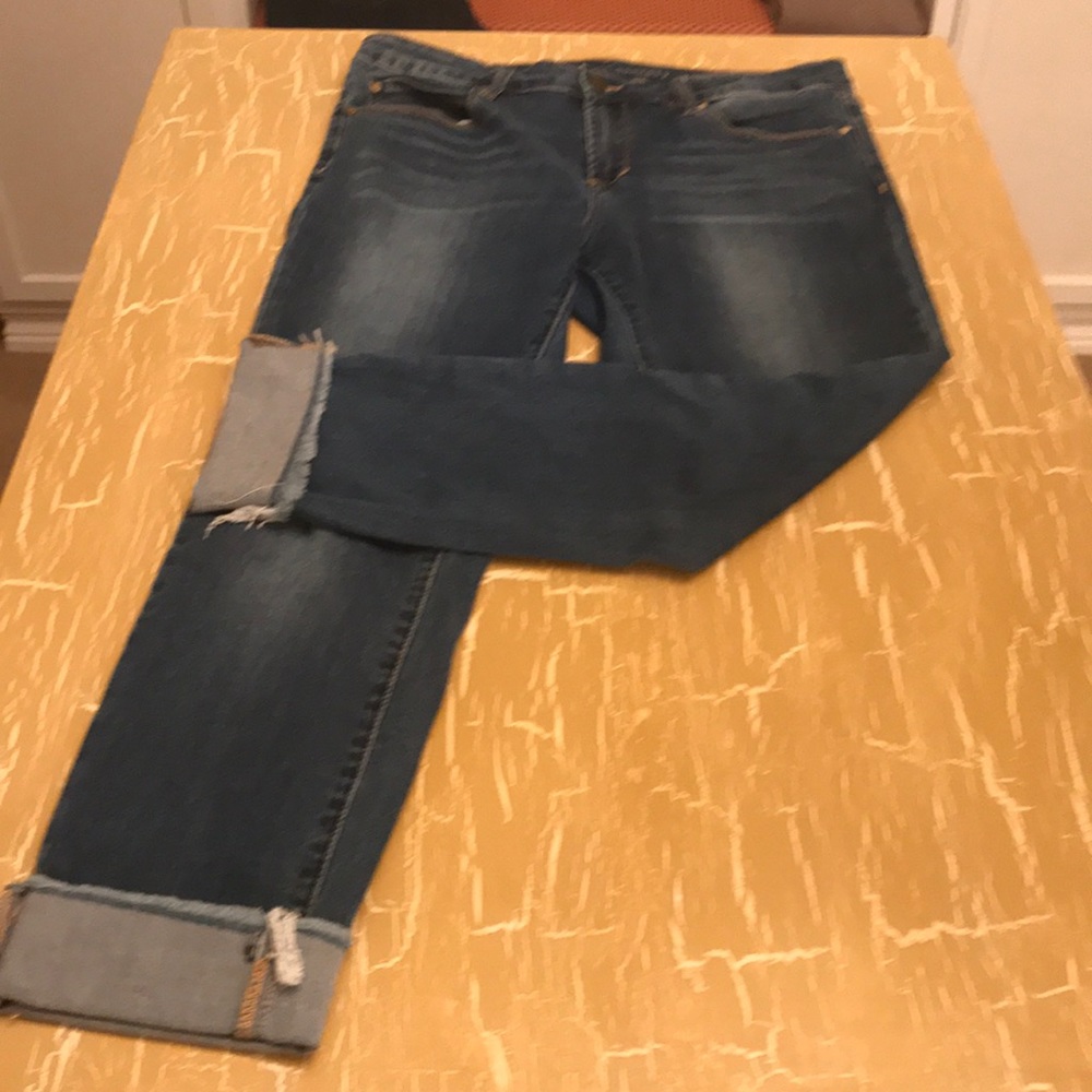 Articles of Society size 30 cropped jeans
